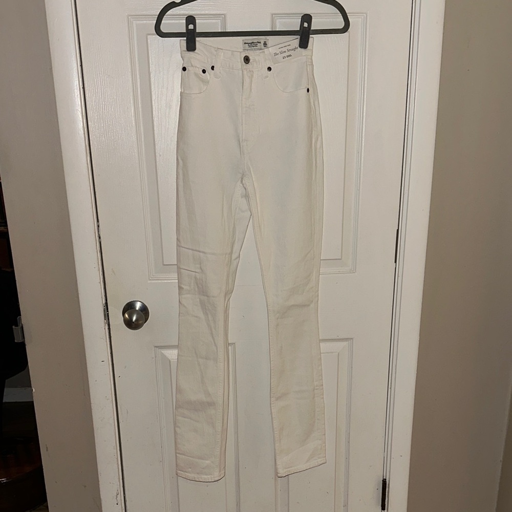 BNWT 🔥 Abercrombie & Fitch Ultra High Rise Slim Straight Jeans